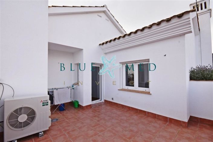 Image No.26-3 Bed Villa for sale