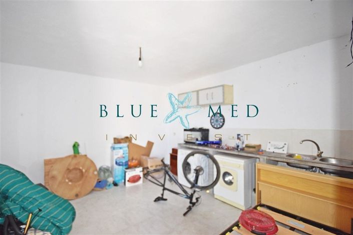 Image No.12-7 Bed Country House for sale