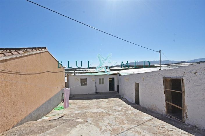 Image No.33-7 Bed Country House for sale