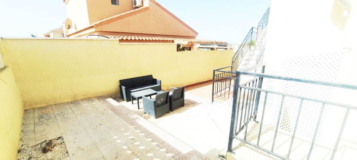 Image No.20-2 Bed House for sale