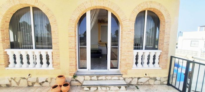 Image No.3-2 Bed House for sale