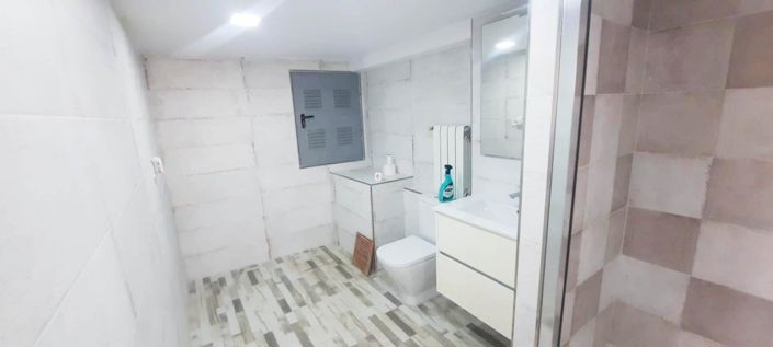 Image No.24-2 Bed House for sale