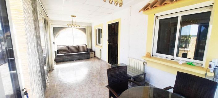 Image No.5-2 Bed House for sale