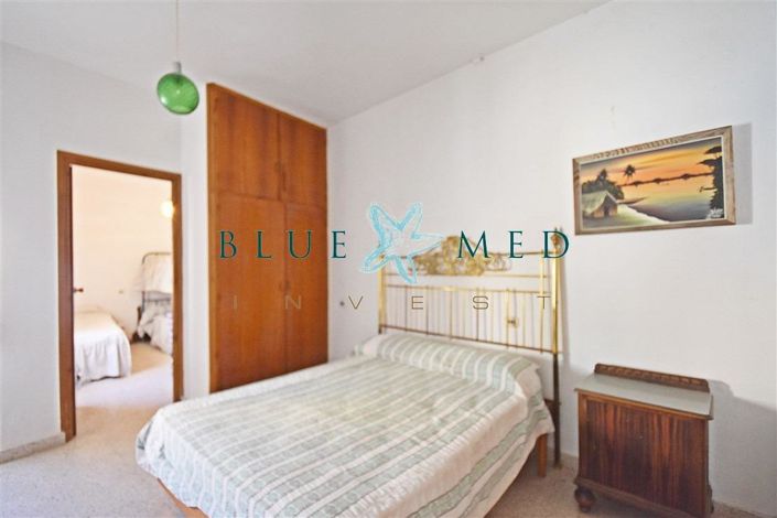 Image No.10-5 Bed Flat for sale