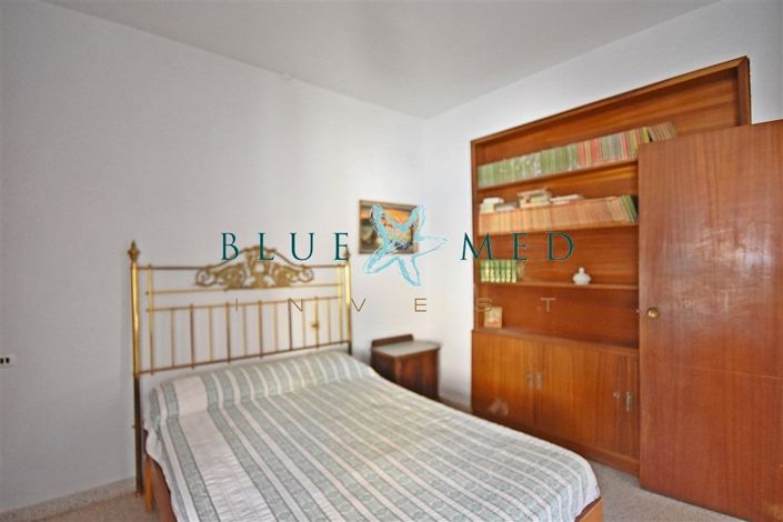 Image No.11-5 Bed Flat for sale