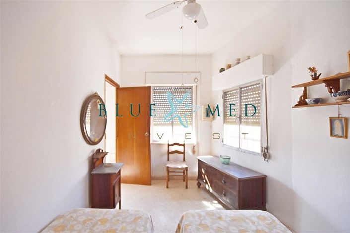 Image No.14-5 Bed Flat for sale