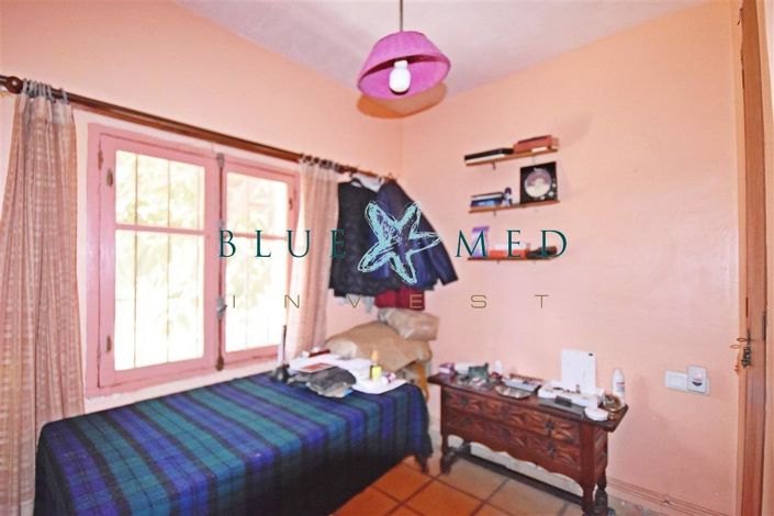 Image No.12-4 Bed Country House for sale