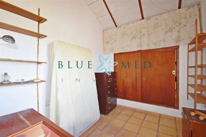 Image No.16-4 Bed Country House for sale