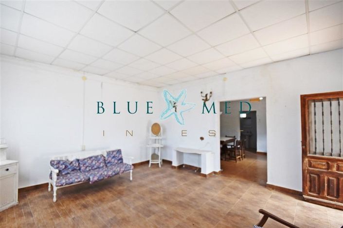 Image No.30-4 Bed Country House for sale