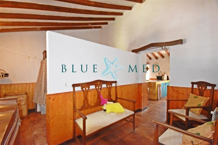 Image No.7-4 Bed Country House for sale