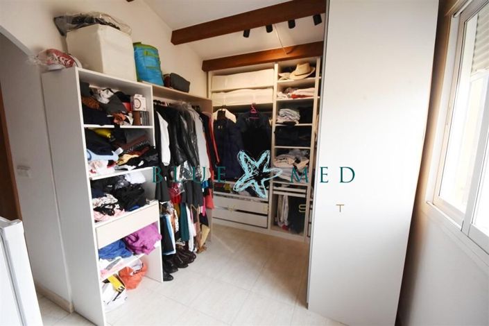 Image No.10-7 Bed Villa for sale