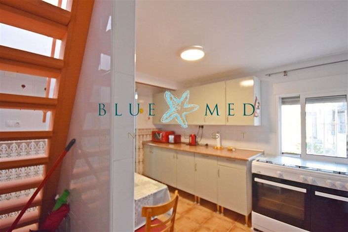 Image No.6-3 Bed House for sale