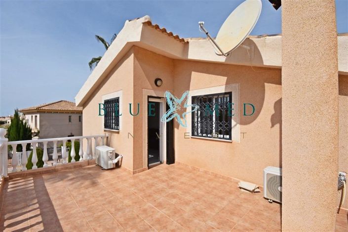 Image No.25-2 Bed Villa for sale