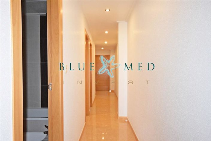 Image No.19-3 Bed Flat for sale