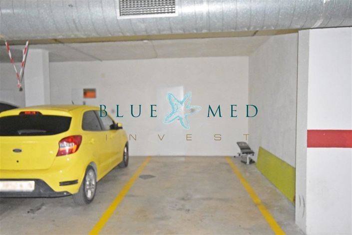 Image No.20-3 Bed Flat for sale