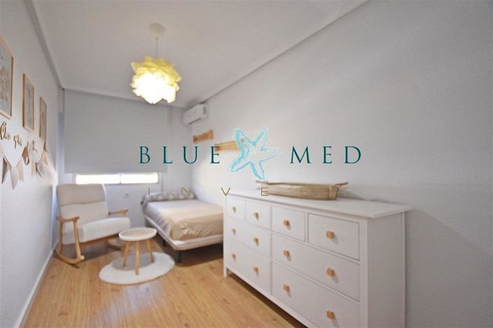 Image No.15-4 Bed Flat for sale