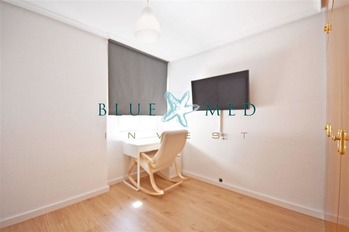 Image No.18-4 Bed Flat for sale