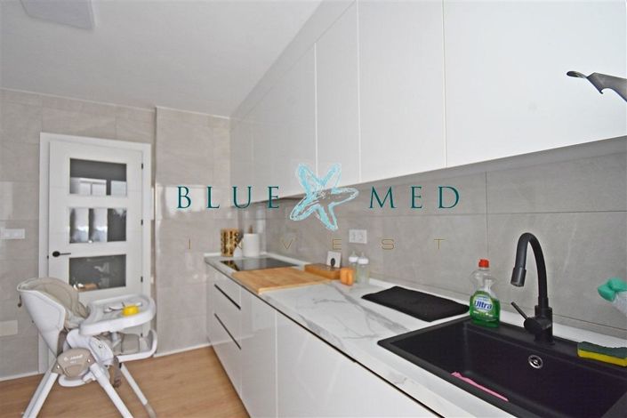 Image No.7-4 Bed Flat for sale