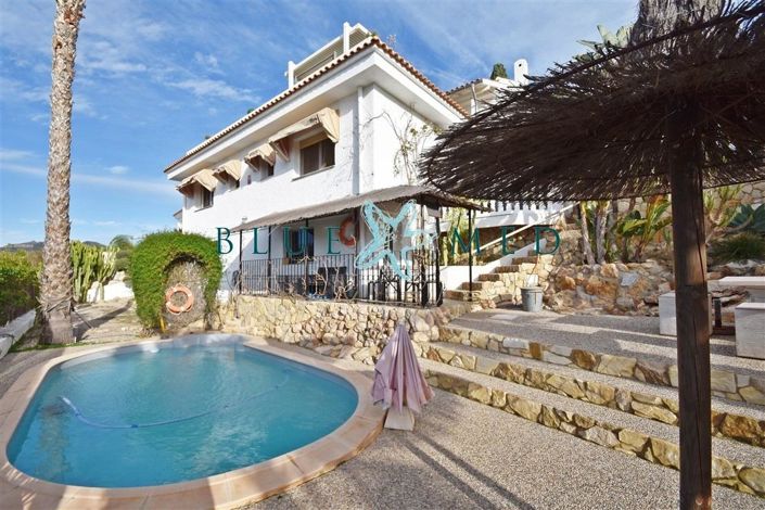 Image No.2-5 Bed Villa for sale