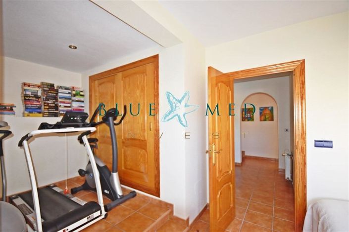 Image No.27-5 Bed Villa for sale