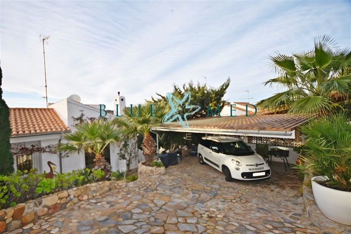 Image No.45-5 Bed Villa for sale