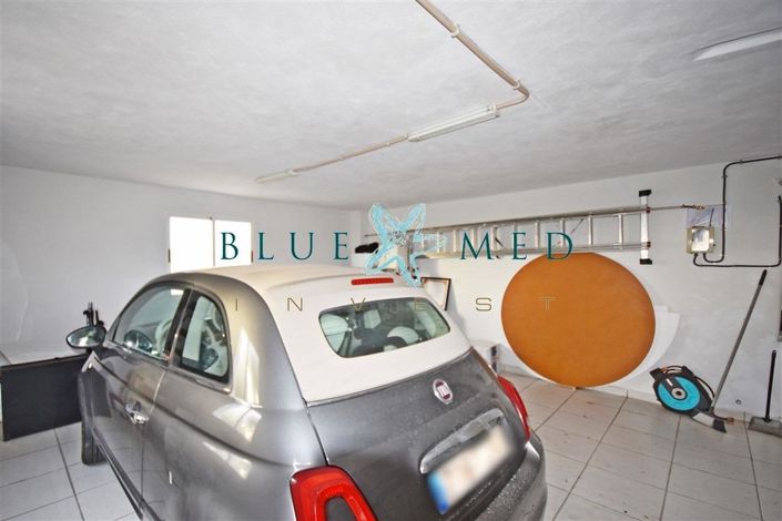 Image No.46-5 Bed Villa for sale