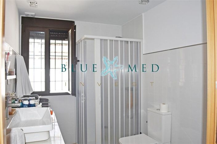 Image No.19-4 Bed Country House for sale
