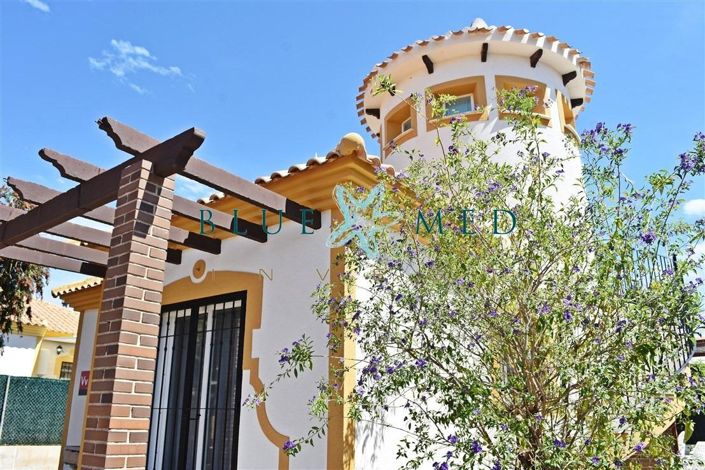 Image No.18-3 Bed Villa for sale