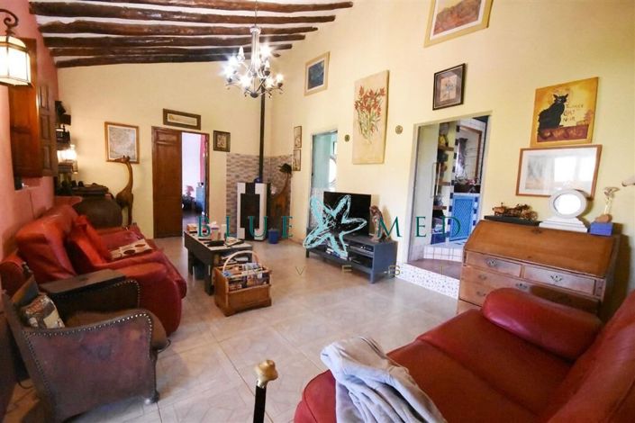 Image No.12-3 Bed Country House for sale
