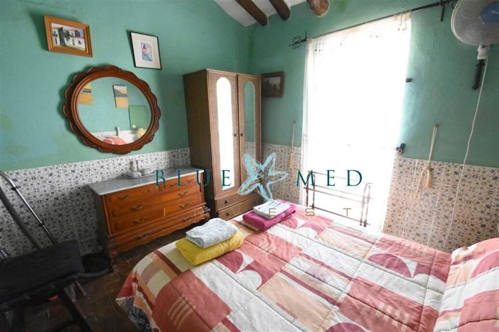 Image No.21-3 Bed Country House for sale