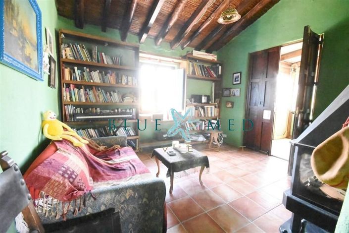 Image No.32-3 Bed Country House for sale