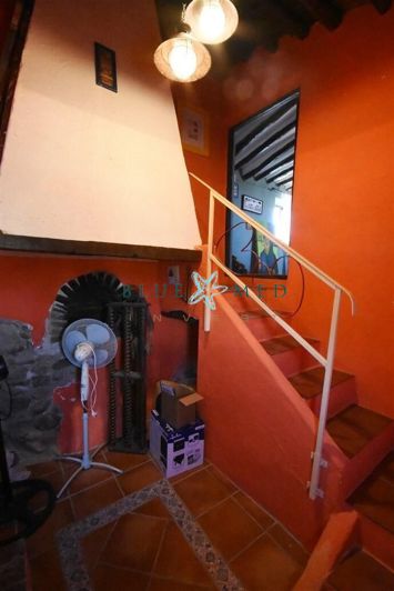 Image No.40-3 Bed Country House for sale