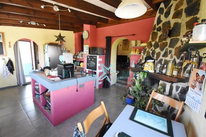 Image No.6-3 Bed Country House for sale