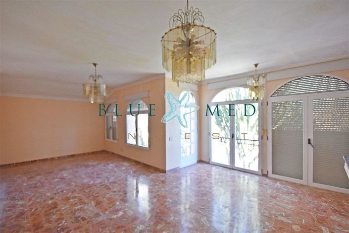 Image No.5-5 Bed Villa for sale