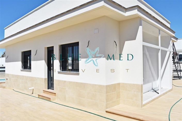 Image No.17-3 Bed Villa for sale