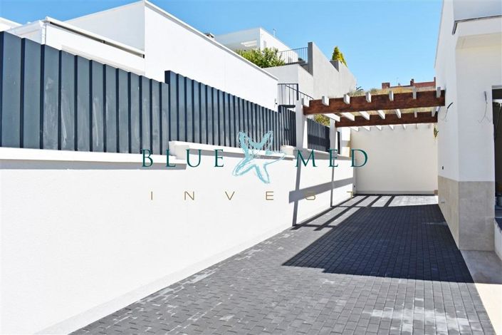 Image No.3-3 Bed Villa for sale