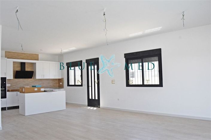 Image No.5-3 Bed Villa for sale