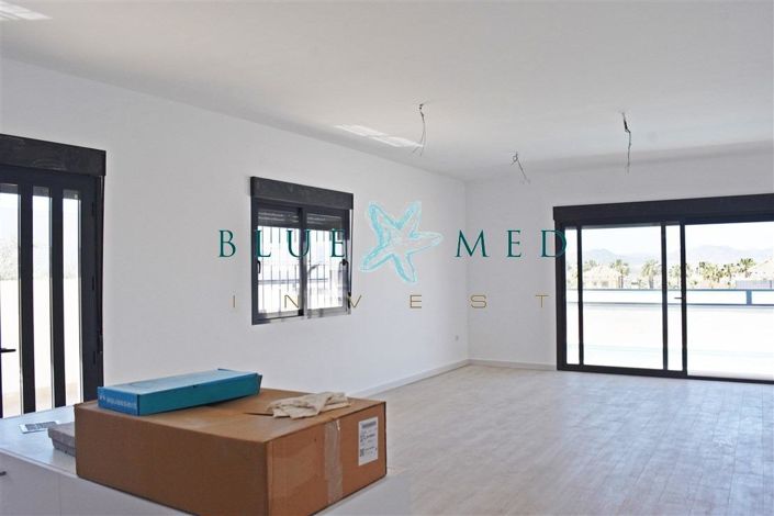 Image No.7-3 Bed Villa for sale