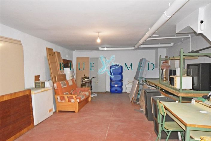 Image No.18-3 Bed Property for sale
