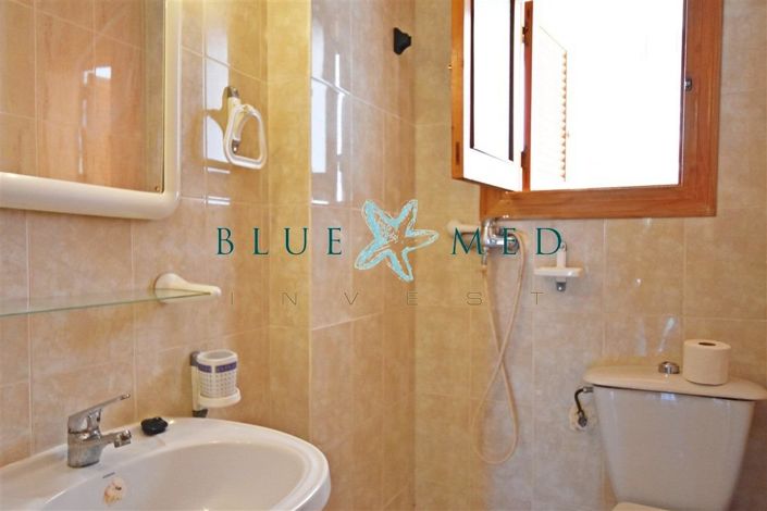 Image No.12-4 Bed Property for sale