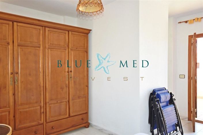 Image No.22-4 Bed Property for sale