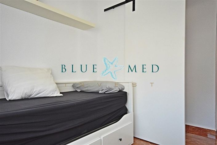 Image No.18-3 Bed Flat for sale