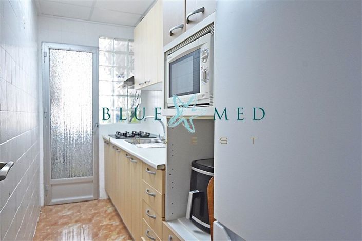 Image No.8-3 Bed Flat for sale
