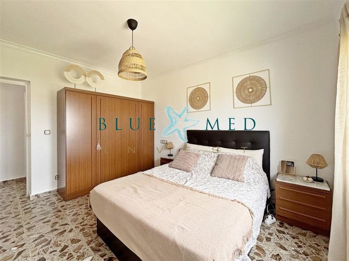 Image No.23-6 Bed Country House for sale