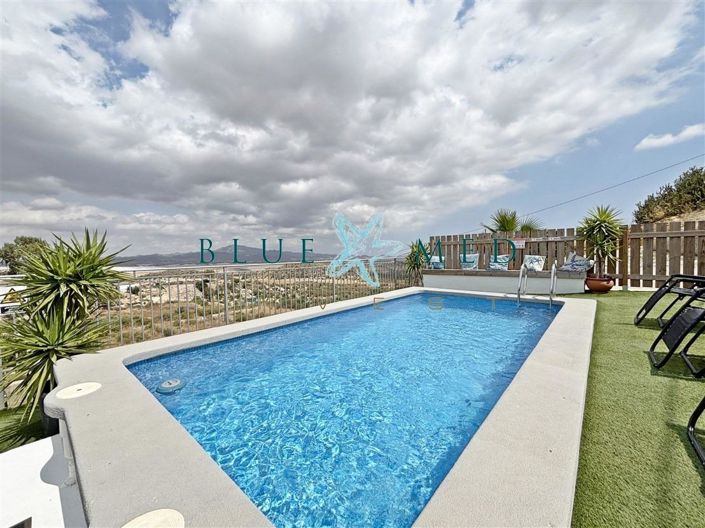 Image No.4-6 Bed Country House for sale