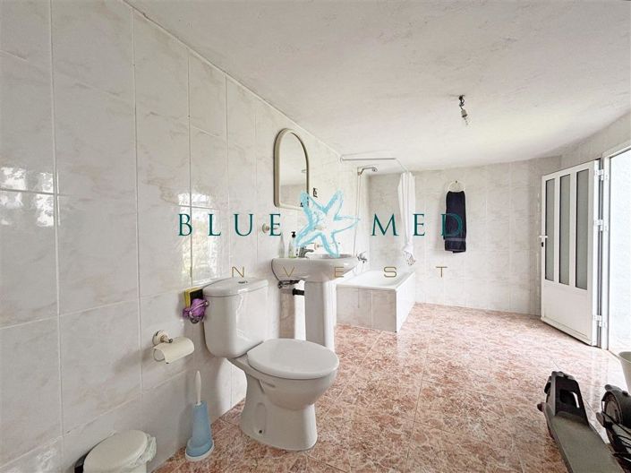 Image No.43-6 Bed Country House for sale