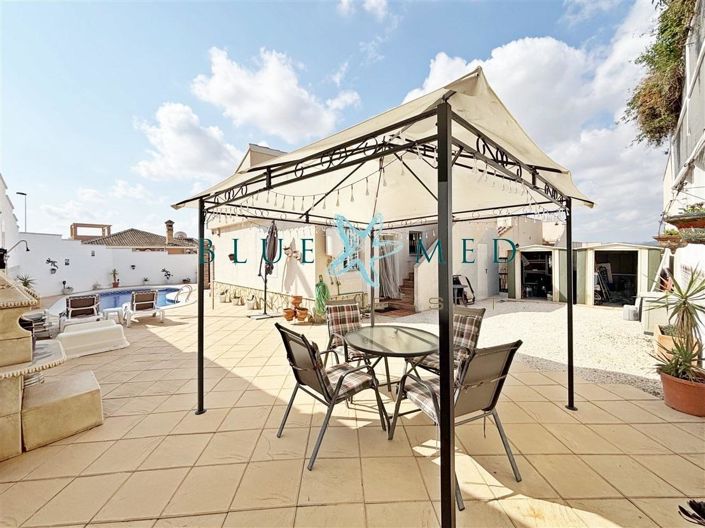 Image No.27-2 Bed House for sale