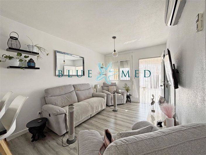 Image No.8-2 Bed House for sale