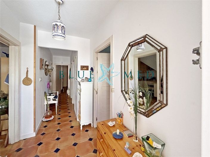 Image No.20-3 Bed Flat for sale