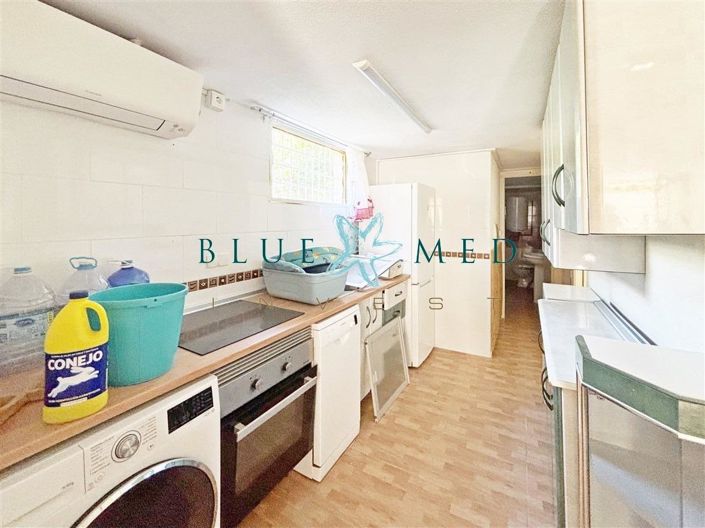 Image No.23-3 Bed Flat for sale